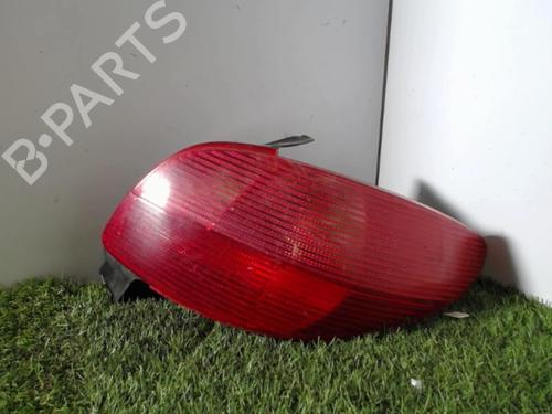 Højre baglygte PEUGEOT 206 Hatchback (2A/C) 1.4 i (75 hp) 21853703
