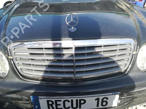 Grill Grill MERCEDES-BENZ E-CLASS T-Model (S211) E 320 T CDI (211.226) (204 hp) 20879943 20879943