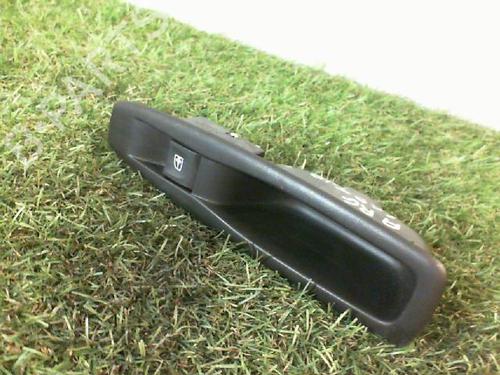 Used Left rear window switch RENAULT CAPTUR I (J5_, H5_) 1.5 dCi 90 (J5N4, J5M5, J5MW, J5M6, J5AL, J5AJ) (90 hp) 27869267