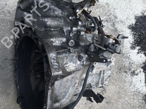 Used Gearbox Gearbox NISSAN X-TRAIL I (T30) 2.2 dCi 4x4 (136 hp) 23504177 23504177