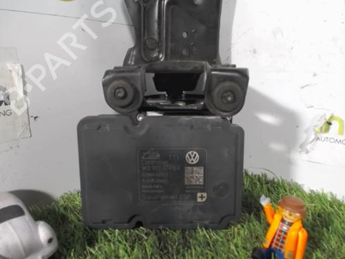 Used ABS pump VW GOLF VI (5K1) 1.6 TDI (105 hp) 21852336