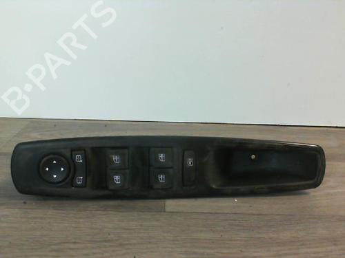 Used Left front window switch RENAULT MEGANE III Hatchback (BZ0/1_, B3_) 1.5 dCi (BZ09, BZ0D, BZ1W, BZ29, BZ14) (110 hp) 30396150