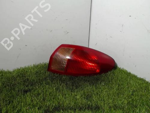 Høyre baklys ALFA ROMEO 147 (937_) 1.9 JTD (937.AXD1A, 937.BXD1A, 937.AXV1A, 937.BXB1A,... (115 hp) 21854310