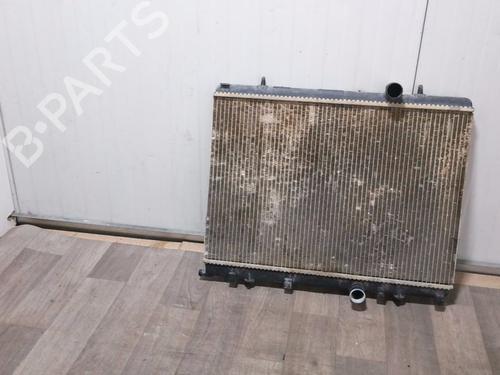 Used Water radiator Water radiator 31836817 31836817