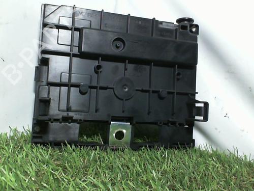 Fuse box PEUGEOT 407 SW (6E_, 6D_) 1.6 HDi 110 | BP25843664E1 