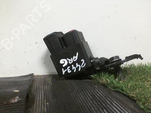 Used Seat buckle Seat buckle RENAULT CLIO II (BB_, CB_) 1.4 16V (B/CB0P, BB13) (98 hp) 27704808 27704808