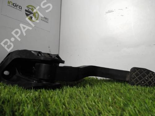 Used Clutch pedal VW GOLF VI (5K1) 1.6 TDI (105 hp) 21852401