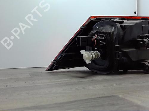 right-taillight-vw-golf-vii-5g1-bq1-be1-be2-2012-2013-2014-2015-2016-2017-2018-2019-2020-2021-30381913 main image