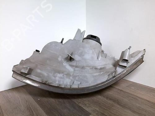 Used Right headlight Right headlight RENAULT MASTER II Van (FD) 2.5 dCi (FD02) (101 hp) 32290051 32290051