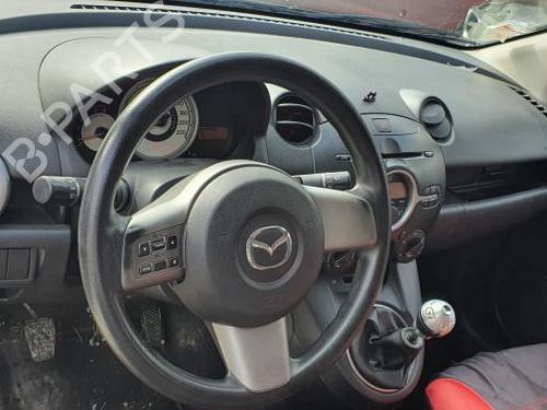 Left headlight MAZDA 2 (DE_, DH_) 1.4 MZR-CD | BP31061075C28  - Image 6