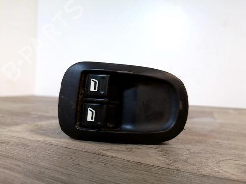 Used Left front window switch Left front window switch PEUGEOT 206 Hatchback (2A/C) 1.9 D (69 hp) 33635115 33635115