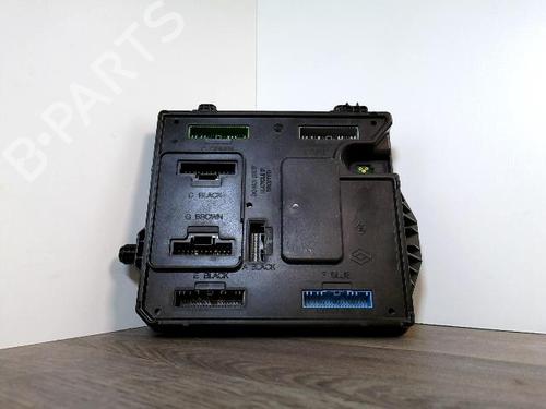 fuse-box-renault-megane-iii-hatchback-bz01_-b3_-2008-27304522 main image