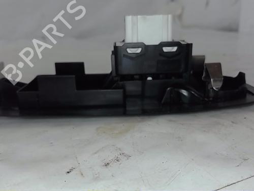 Right front window switch PEUGEOT 208 I (CA_, CC_) 1.2 VTI 82 | BP29830752I26