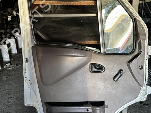 Used Left front door Left front door RENAULT MASTER II Van (FD) 2.5 D (FD0A, FD0E, FD2E, FD3E) (80 hp) 20878932 20878932