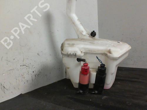 Used Windscreen washer tank TOYOTA YARIS (_P9_) 1.33 VVT-i (NSP90_, NSP90R) (100 hp) 20879551