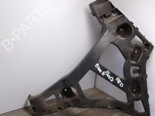 Used Rear bumper bracket RENAULT MEGANE III Grandtour (KZ0/1) 1.9 dCi (KZ0J, KZ0N, KZ1S) (131 hp) 31050701