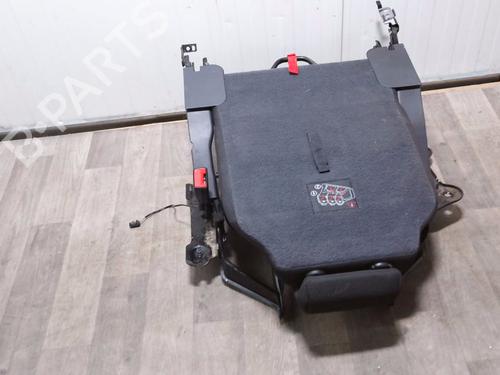 Banco traseiro (3ª fila) PEUGEOT 5008 (0U_, 0E_) 2.0 HDi 150 / BlueHDi 150 | BP31019179I24