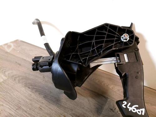 koblingspedal koblingspedal PEUGEOT 308 II (LB_, LP_, LW_, LH_, L3_) 1.2 THP 110 (110 hp) 33635112 33635112