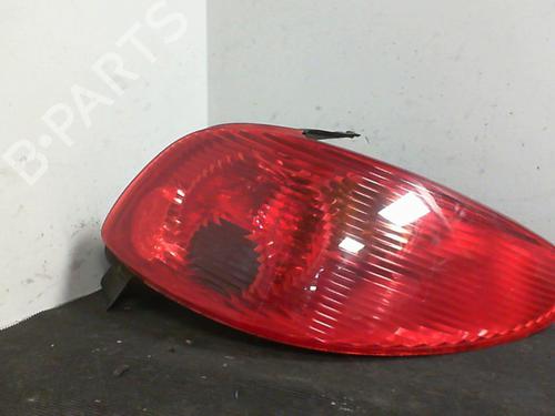 Right taillight PEUGEOT 206 Hatchback (2A/C) 2.0 HDI 90 | BP20877967C35 