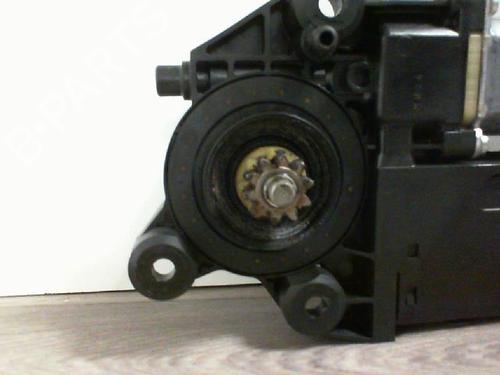 Left front window motor RENAULT MEGANE III Hatchback (BZ0/1_, B3_) 1.5 dCi (BZ09, BZ0D, BZ1W, BZ29, BZ14) | BP30396158E21  - Image 7