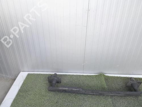 Used Front bumper reinforcement Front bumper reinforcement 21390688 21390688