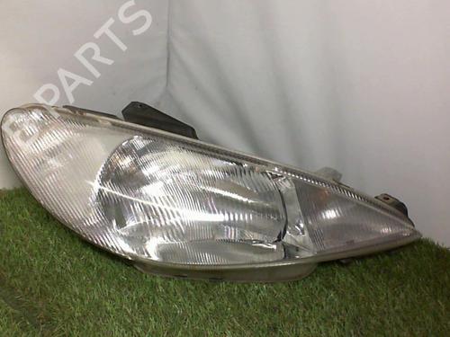 Used Right headlight PEUGEOT 206 Hatchback (2A/C) 1.1 i (60 hp) 20879292