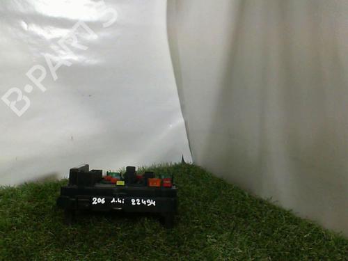 Used Fuse box Fuse box PEUGEOT 206 Hatchback (2A/C) 1.4 i (75 hp) 20878161 20878161
