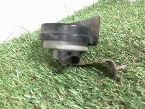 horn-bmw-3-e46-1997-1998-1999-2000-2001-2002-2003-2004-2005-29757353 main image