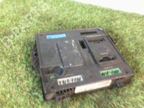 Used Fuse box RENAULT MEGANE III Hatchback (BZ0/1_, B3_) 1.5 dCi (BZ09, BZ0D, BZ1W, BZ29, BZ14) (110 hp) 27304522
