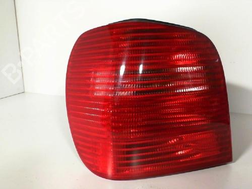 Venstre baglygte VW POLO (6N2) 1.4 (60 hp) 31156671