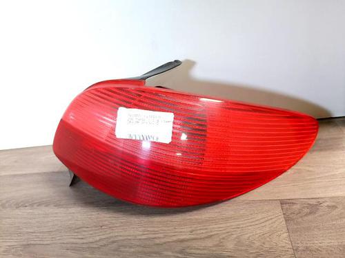 Farolim direito PEUGEOT 206 Hatchback (2A/C) 1.4 i (75 hp) 31160627