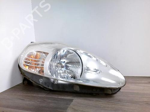 Phare droit FIAT GRANDE PUNTO (199_) 1.3 D Multijet (75 hp) 31977764