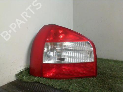 Venstre baglygte AUDI A3 (8L1) 1.6 (102 hp) 29081123