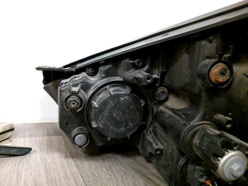 Used Right headlight Right headlight HYUNDAI ix35 (LM, EL, ELH) 2.0 CRDi 4WD (136 hp) 33742295 33742295