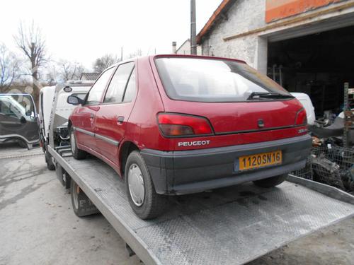 Right taillight PEUGEOT 306 Hatchback (7A, 7C, N3, N5) 1.9 D | BP21850709C35 