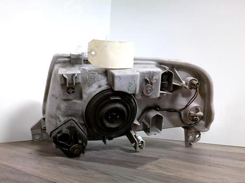 Used Right headlight Right headlight SUZUKI GRAND VITARA I (FT, HT) 2.0 HDI 110 16V 4x4 (SQ420D, TD83V, JA420WD) (109 hp) 21851611 21851611