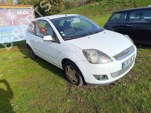 Left headlight FORD FIESTA V (JH_, JD_) 1.4 16V | BP30810707C28