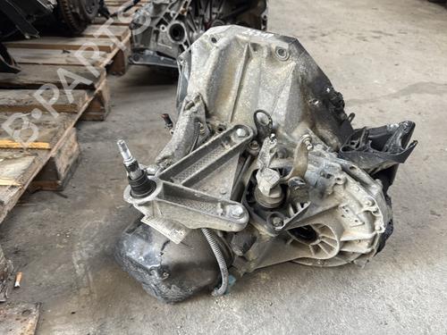 Used Gearbox Gearbox RENAULT CLIO III (BR0/1, CR0/1) 1.5 dCi (BR17, CR17) (86 hp) 24940807 24940807