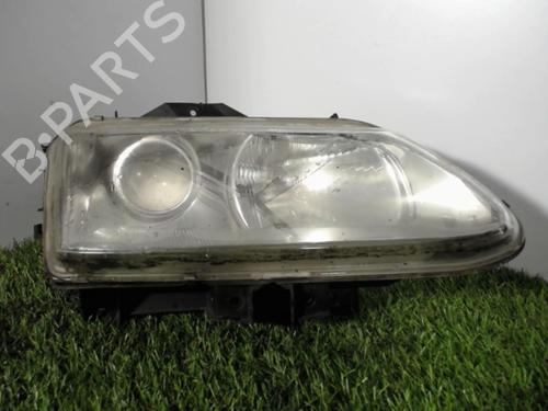 Used Right headlight RENAULT ESPACE III (JE0_) 2.2 dCi (JE0K) (130 hp) 25274006