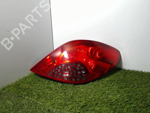 Used Right taillight Right taillight 21856277 21856277