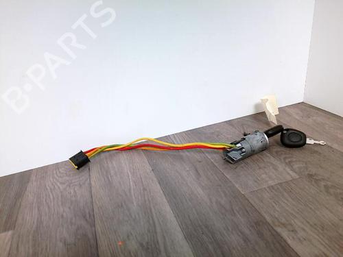 Used Ignition barrel RENAULT SCÉNIC I MPV (JA0/1_, FA0_) 1.6 (JA00, JA16, JA15, JA19, JA1V, JA2B, JA2C, JA0B,... (107 hp) 32749628