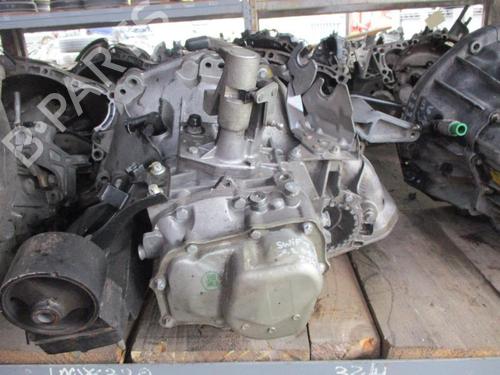 Used Gearbox SUZUKI SWIFT III (MZ, EZ) 1.3 DDiS (RS413D) (69 hp) 21854732