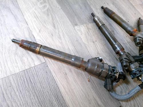 Used Injector Injector RENAULT GRAND SCÉNIC III (JZ0/1_) 1.6 dCi (JZ00, JZ12) (130 hp) 33682179 33682179