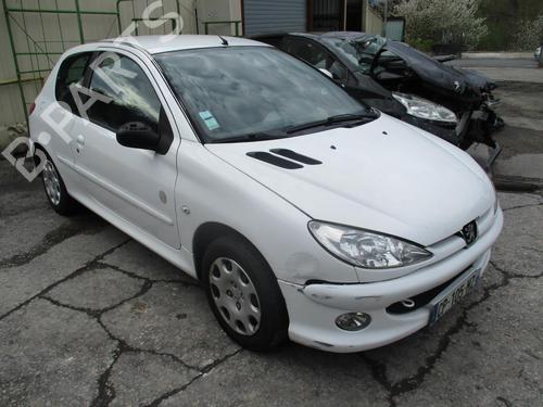 Right headlight PEUGEOT 206 Hatchback (2A/C) 1.4 i | BP26738635C29 
