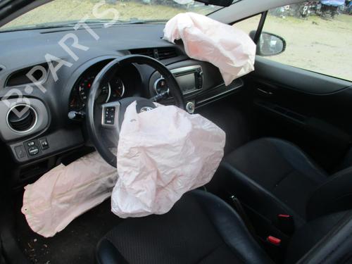 Used Parts TOYOTA YARIS (_P13_) 1.4 D (NLP130_, NLP130) 4432802