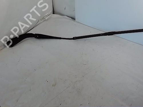 Used Front windshield wiper arm BMW 1 (F20) 116 i (136 hp) 29465111