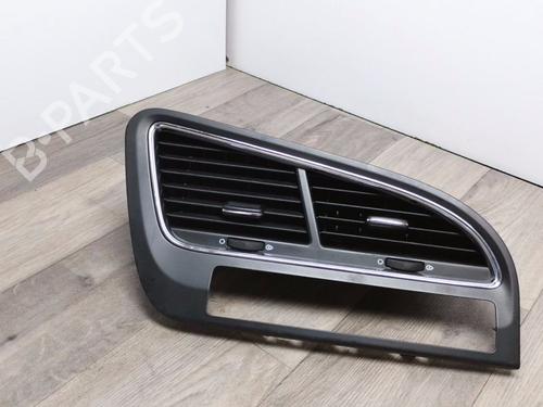 Used Air vent PEUGEOT 5008 (0U_, 0E_) 2.0 HDi 150 / BlueHDi 150 (150 hp) 31050709