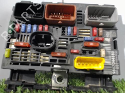 Used Fuse box CITROËN C4 Grand Picasso I (UA_) 1.6 HDi (109 hp) 20879349