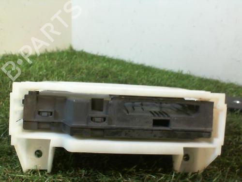 Used Card reader Card reader RENAULT CAPTUR I (J5_, H5_) 1.5 dCi 90 (J5N4, J5M5, J5MW, J5M6, J5AL, J5AJ) (90 hp) 27304497 27304497