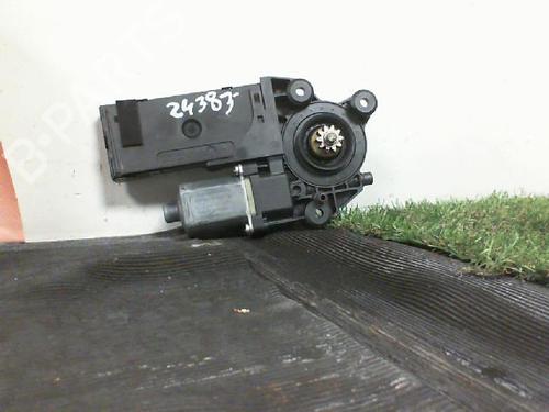 Used Left front window motor RENAULT MEGANE III Hatchback (BZ0/1_, B3_) 1.6 dCi (BZ00, BZ12, BZ13) (130 hp) 28293436